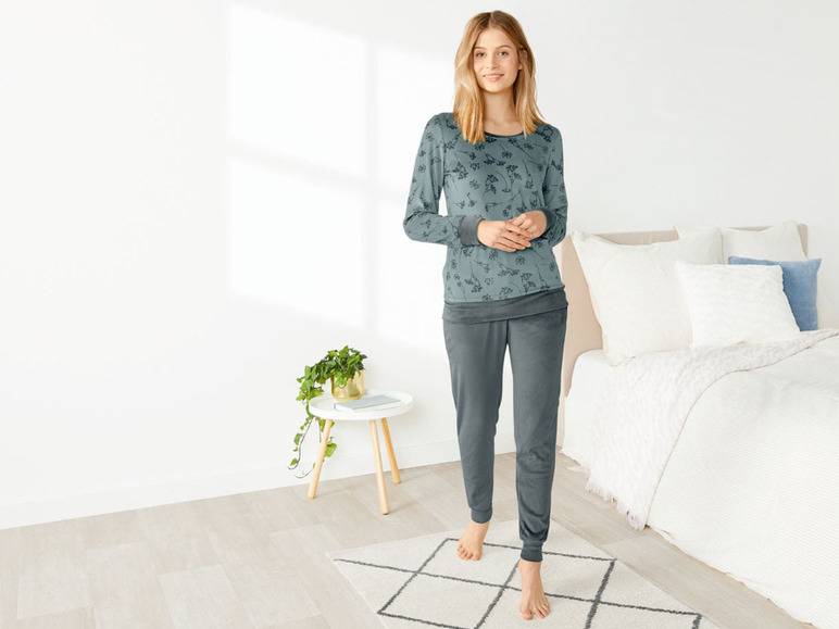 esmara® Damen Pyjama, aus kuschelig weicher Nicki-Qualität Limitierter Zeitrabatt