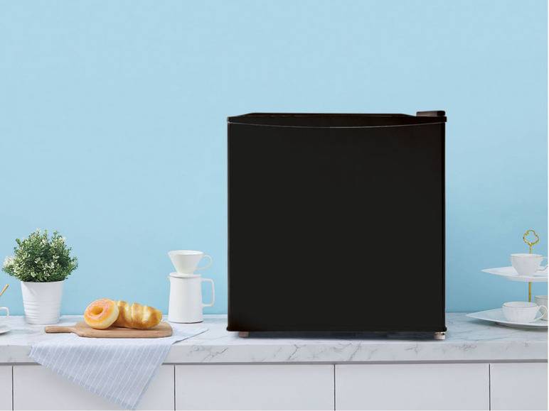 Comfee Mini-Kühlschrank »RCD76DK2«, mit Eisfach Günstiger Verkauf