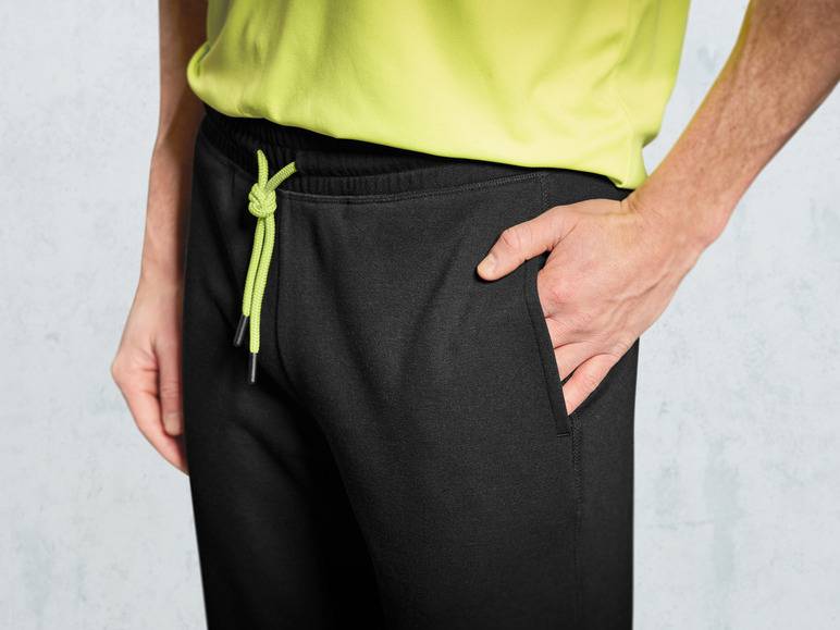 CRIVIT Herren Sweathose mit HeiQ Mint Technologie Im Verkauf