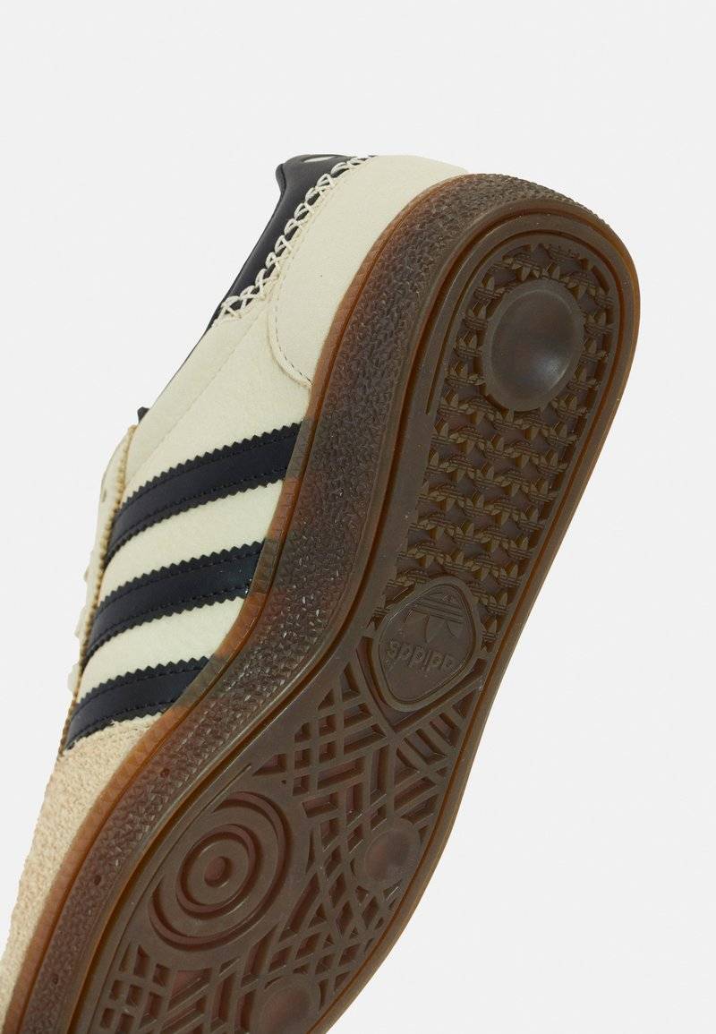 ﻿adidas Originals adidas Originals HANDBALL SPEZIAL UNISEX - Trainers Tägliche Deals