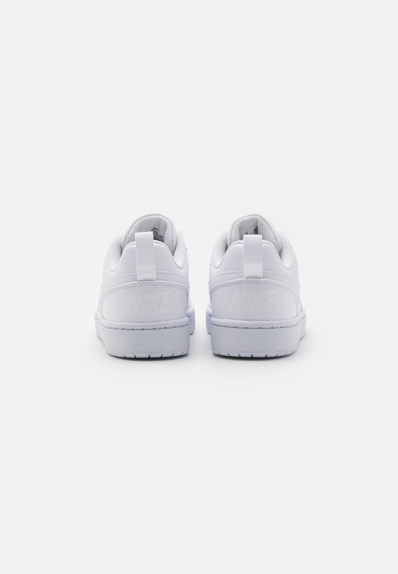 Nike Sportswear Nike Sportswear COURT BOROUGH RECRAFT UNISEX - Trainers - white VIP-Rabatte