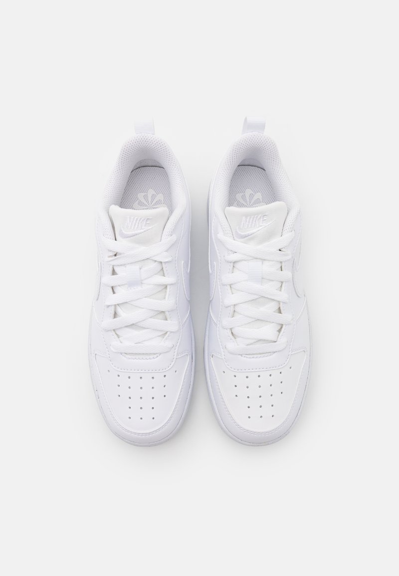 Nike Sportswear Nike Sportswear COURT BOROUGH RECRAFT UNISEX - Trainers - white VIP-Rabatte