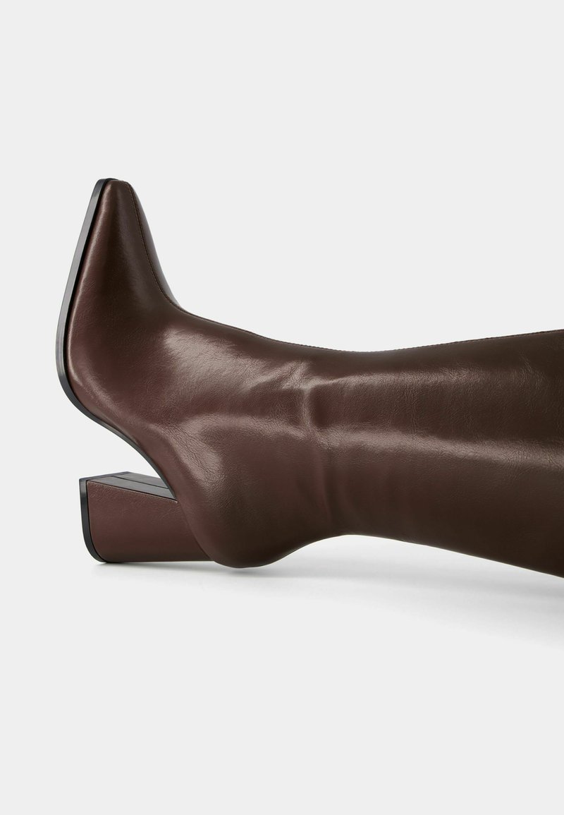 Bershka Bershka Boots - dark red Letzter Tag
