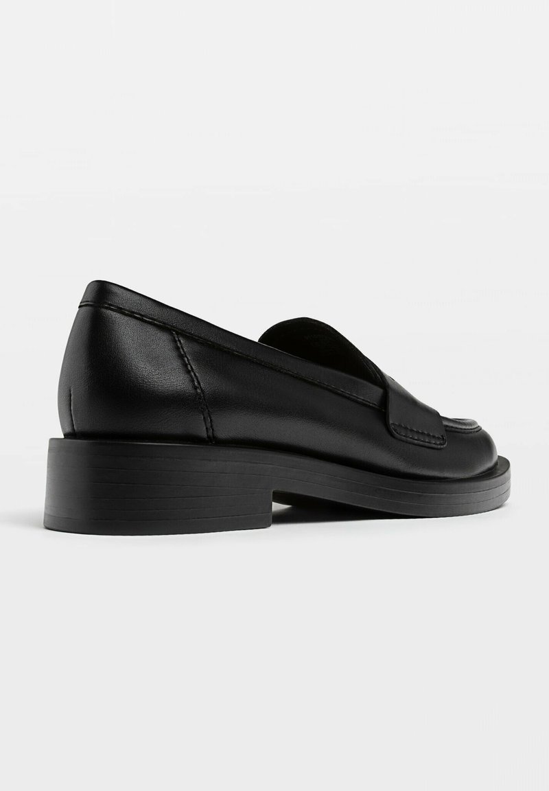 Stradivarius Stradivarius LOAFERS - Slip-ons - black Nur für heute