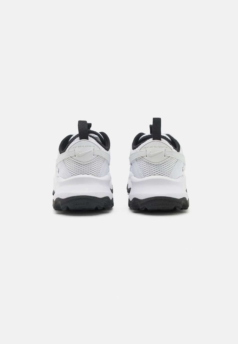 Nike Sportswear Nike Sportswear TC 7900 - Trainers Sonderangebot der Fabrik