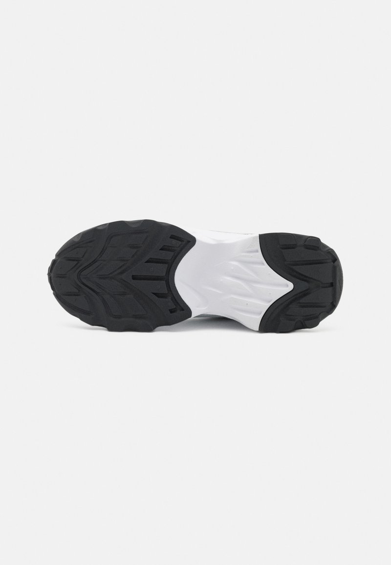 Nike Sportswear Nike Sportswear TC 7900 - Trainers Sonderangebot der Fabrik