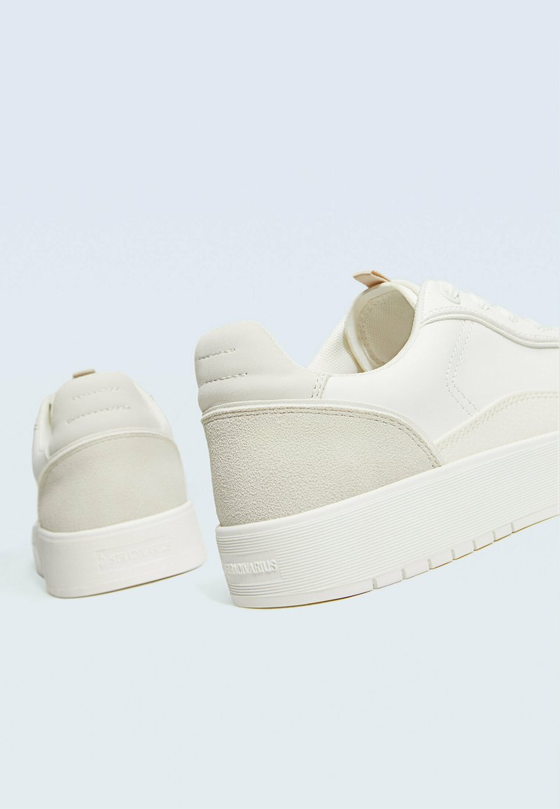 Stradivarius Stradivarius CONTRAST - Trainers - white Fabrikladen
