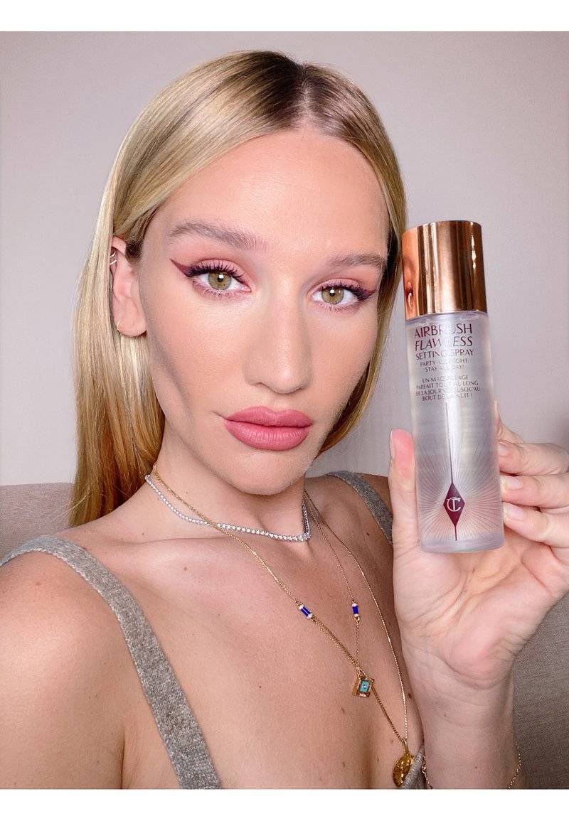 Charlotte Tilbury Charlotte Tilbury AIRBRUSH FLAWLESS SETTING SPRAY - TRAVEL SIZE - Setting spray & powder Begrenzt auf 3 Tage