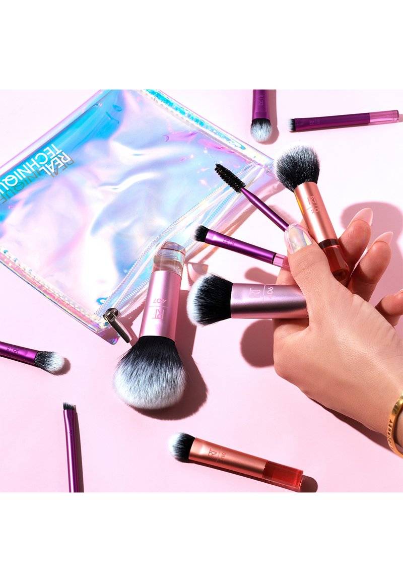 Real Techniques Real Techniques TRAVEL FANTASY MINI BRUSH SET - Makeup brush set Online