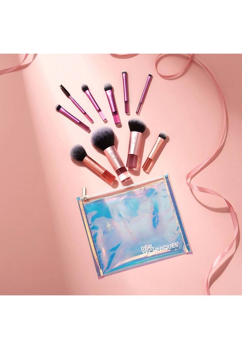 Real Techniques Real Techniques TRAVEL FANTASY MINI BRUSH SET - Makeup brush set Online