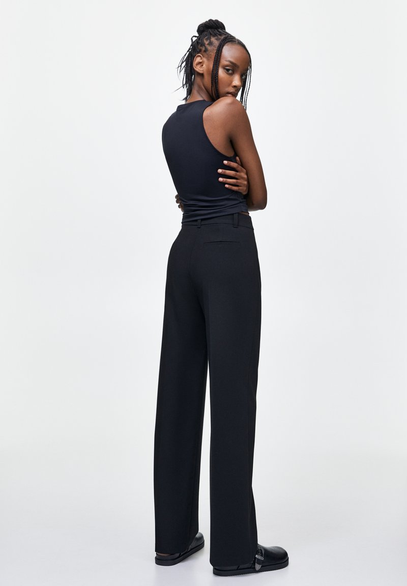 PULL&BEAR PULL&BEAR STRAIGHT - Trousers - black Auslauf
