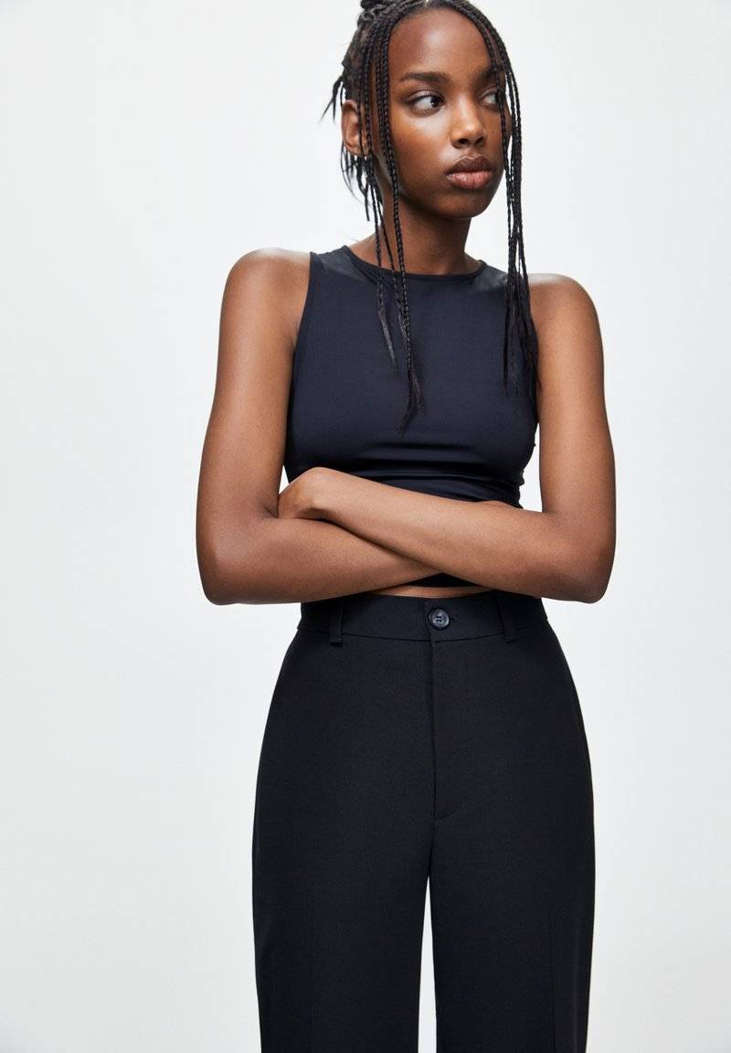 PULL&BEAR PULL&BEAR STRAIGHT - Trousers - black Auslauf