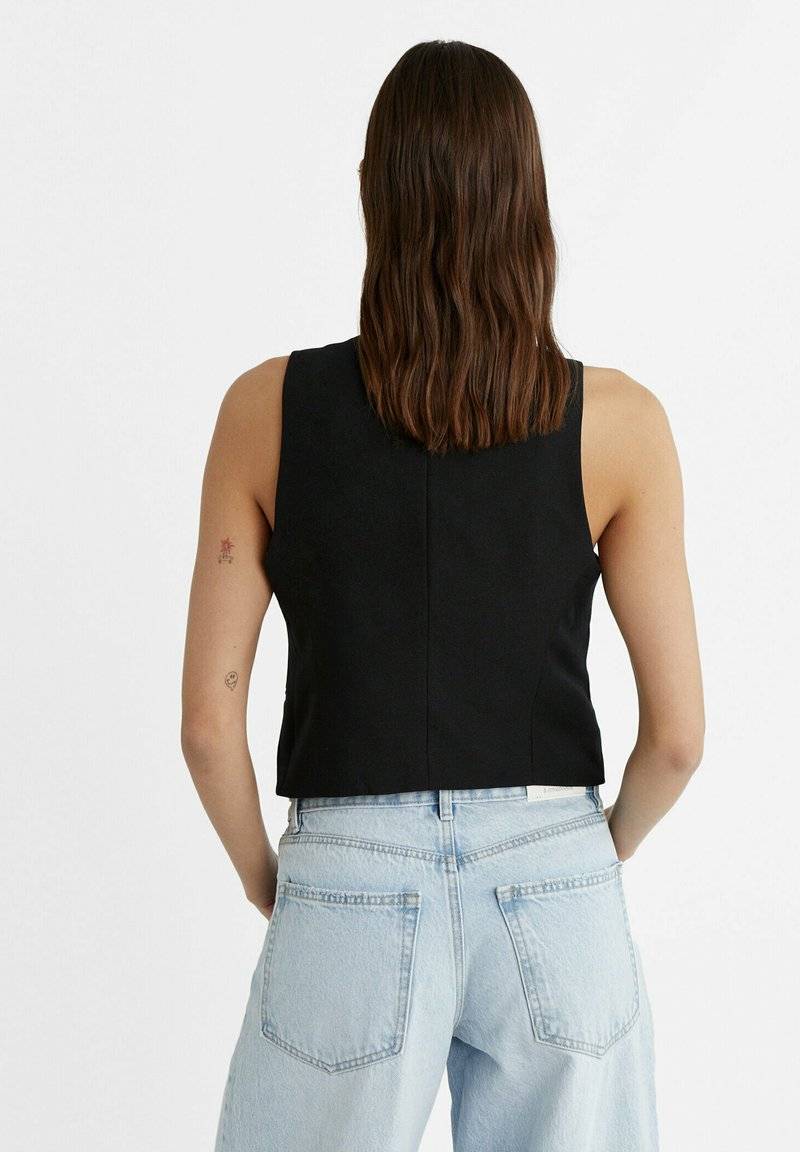 Stradivarius Stradivarius SHORT BUTTONED - Waistcoat - black Angebote