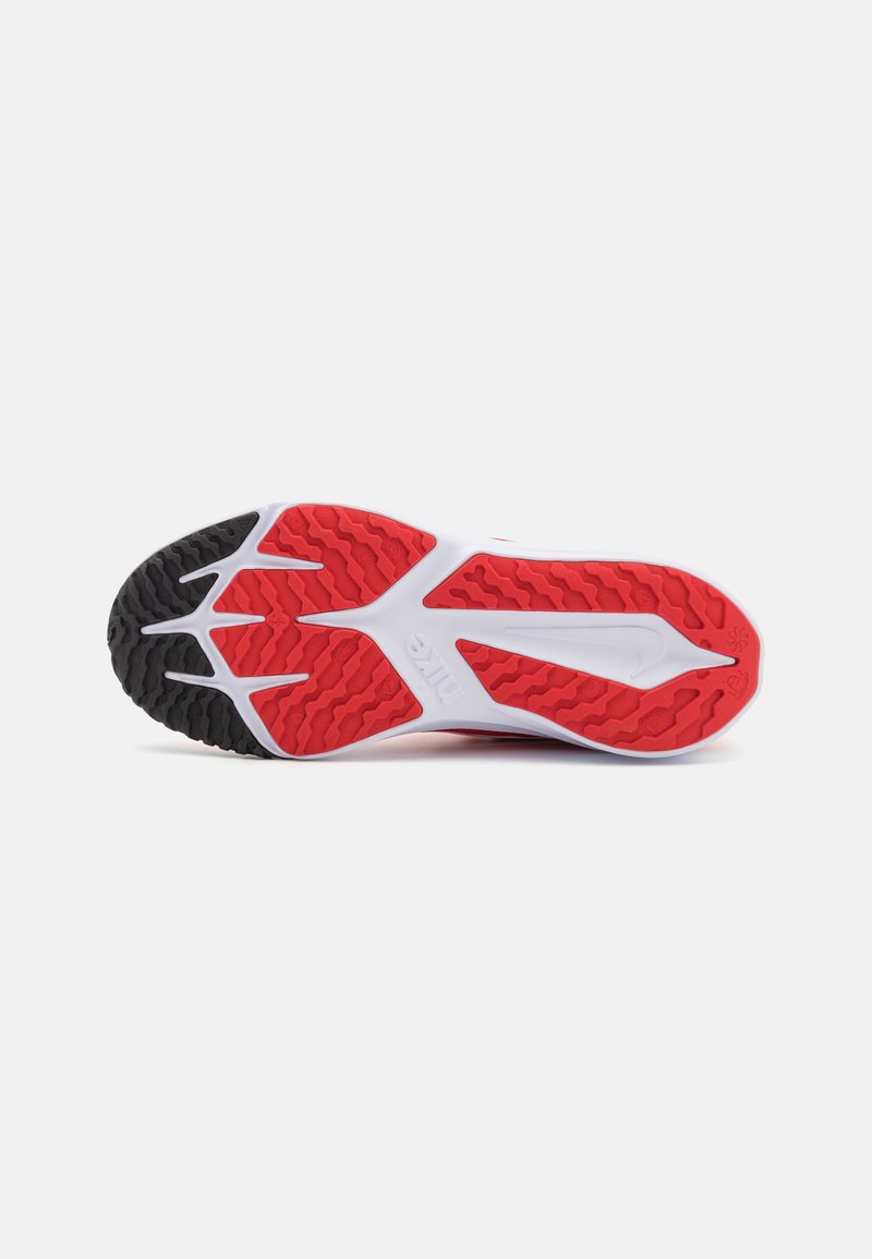 Nike Performance Nike Performance STAR RUNNER 4 UNISEX - Competition running shoes Schlussverkauf