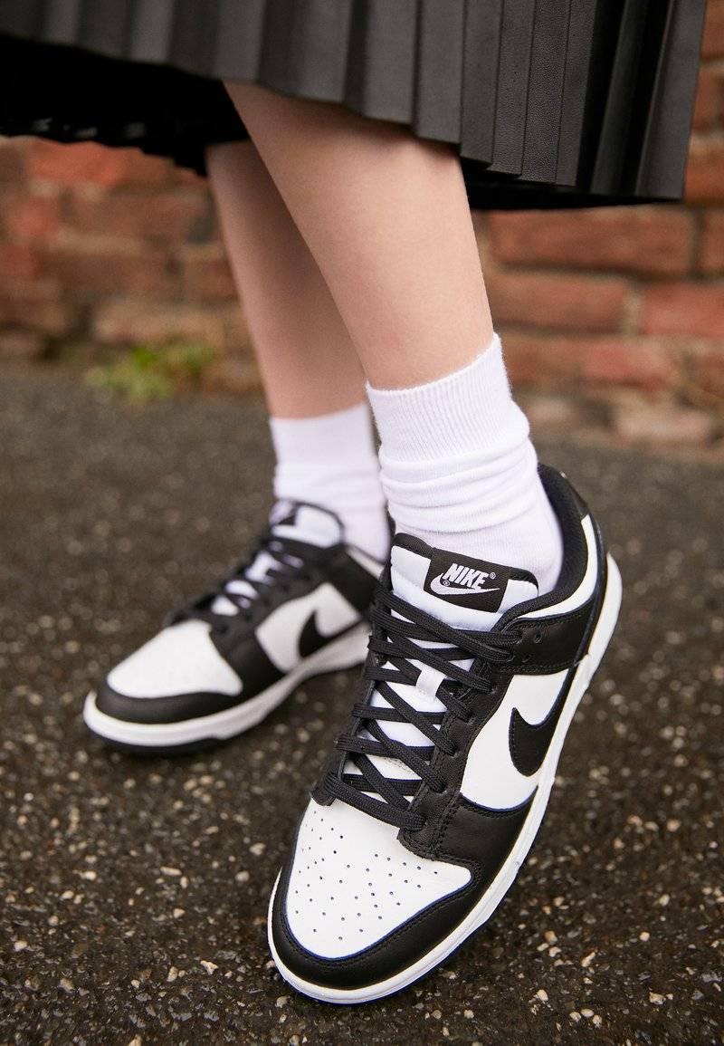 Nike Sportswear Nike Sportswear DUNK LOW - Trainers Versandkostenfrei