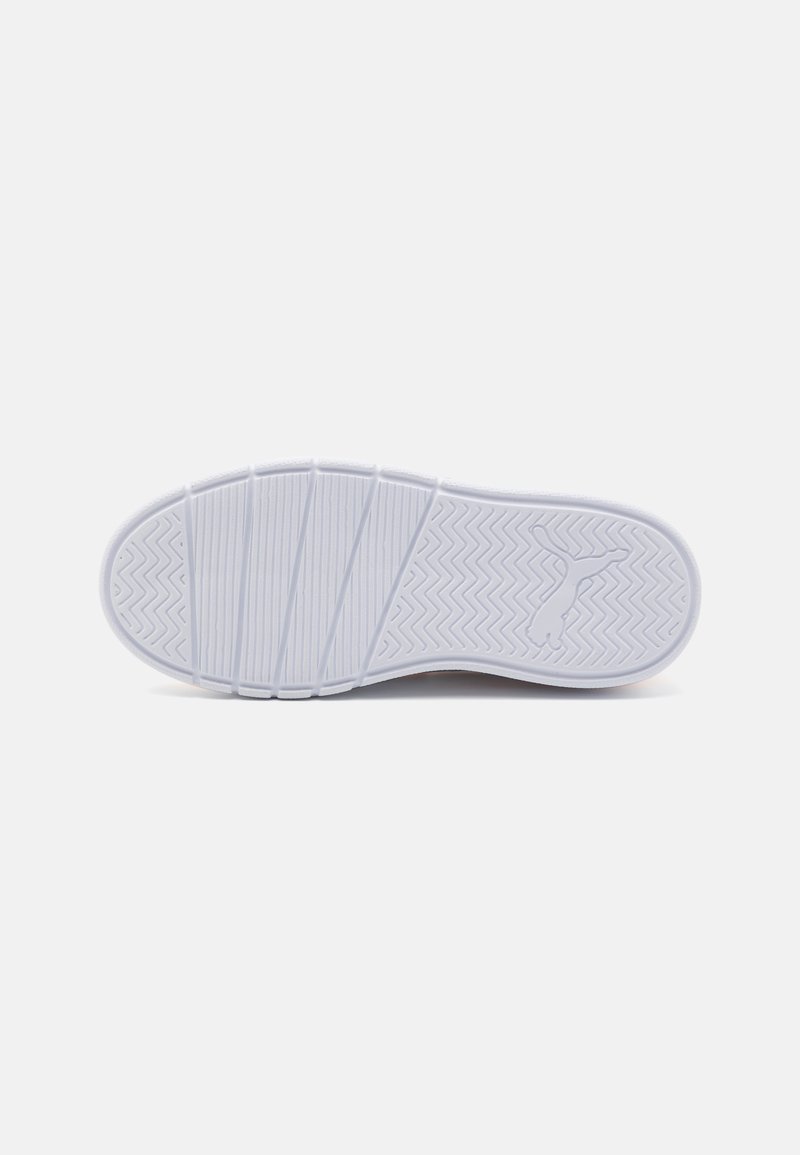 Puma Puma COURTFLEX UNISEX - Neutral running shoes Weihnachtsangebot