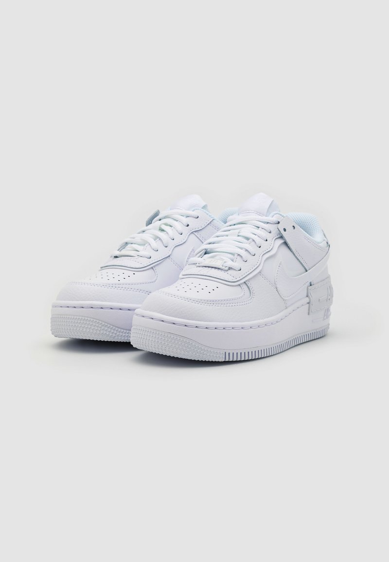 Nike Sportswear Nike Sportswear AF1 SHADOW - Trainers - white Vatertagsangebot