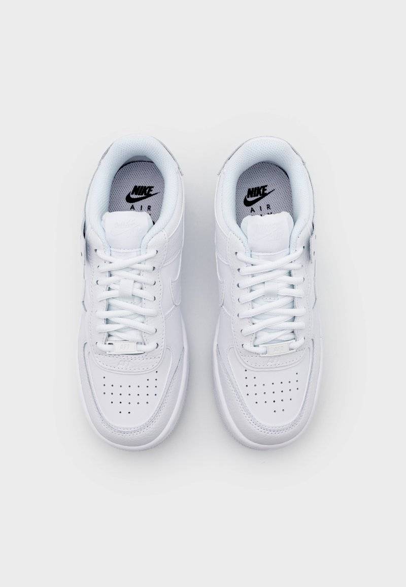 Nike Sportswear Nike Sportswear AF1 SHADOW - Trainers - white Vatertagsangebot