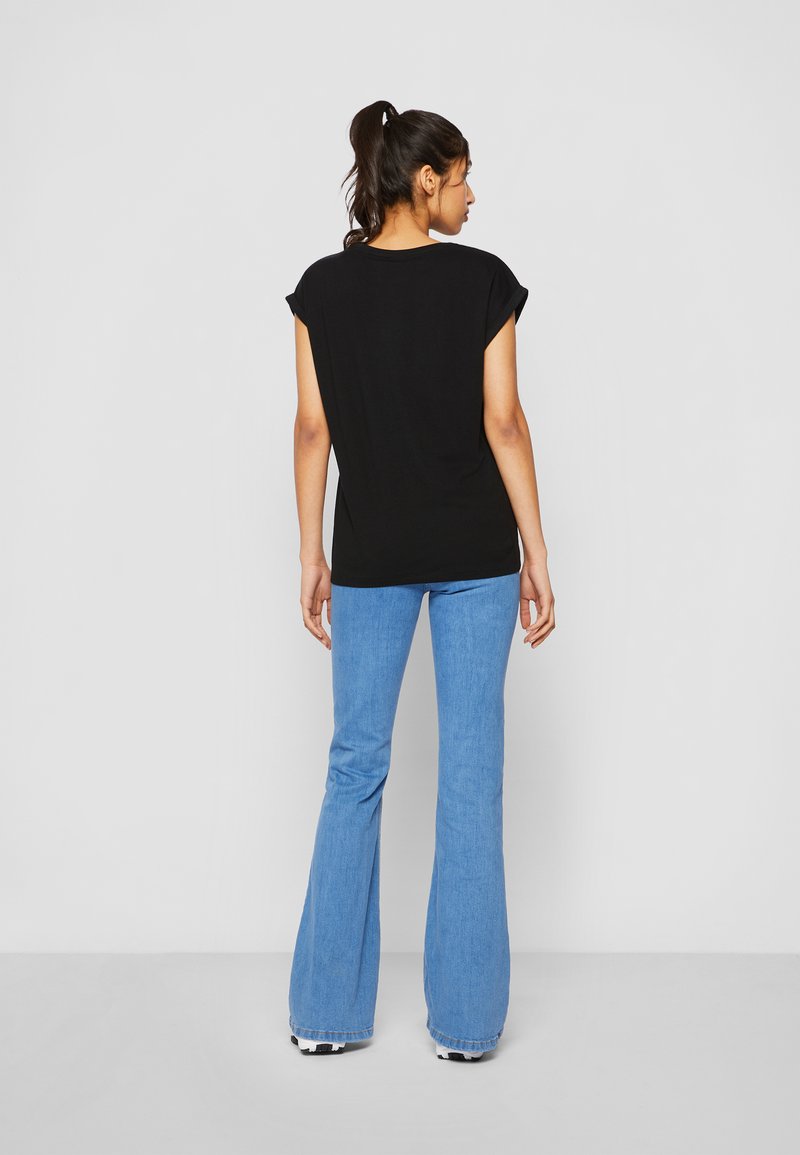 Urban Classics Urban Classics EXTENDED SHOULDER - Basic T-shirt - black Clearance-Verkauf