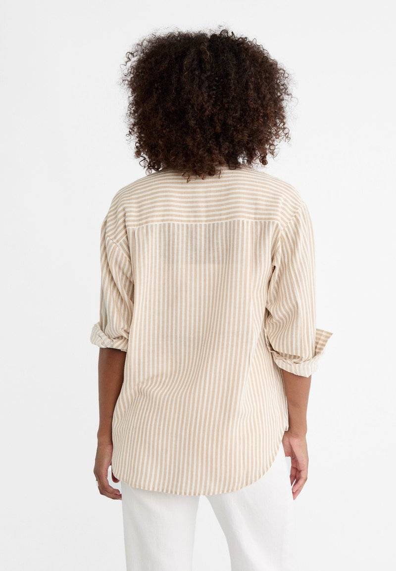 Stradivarius Stradivarius STRIPED - Button-down blouse - stone Outlet