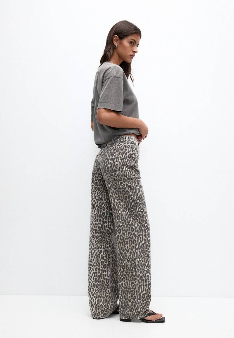 PULL&BEAR PULL&BEAR Trousers - brown 50% Rabatt mit kostenlosem Versand