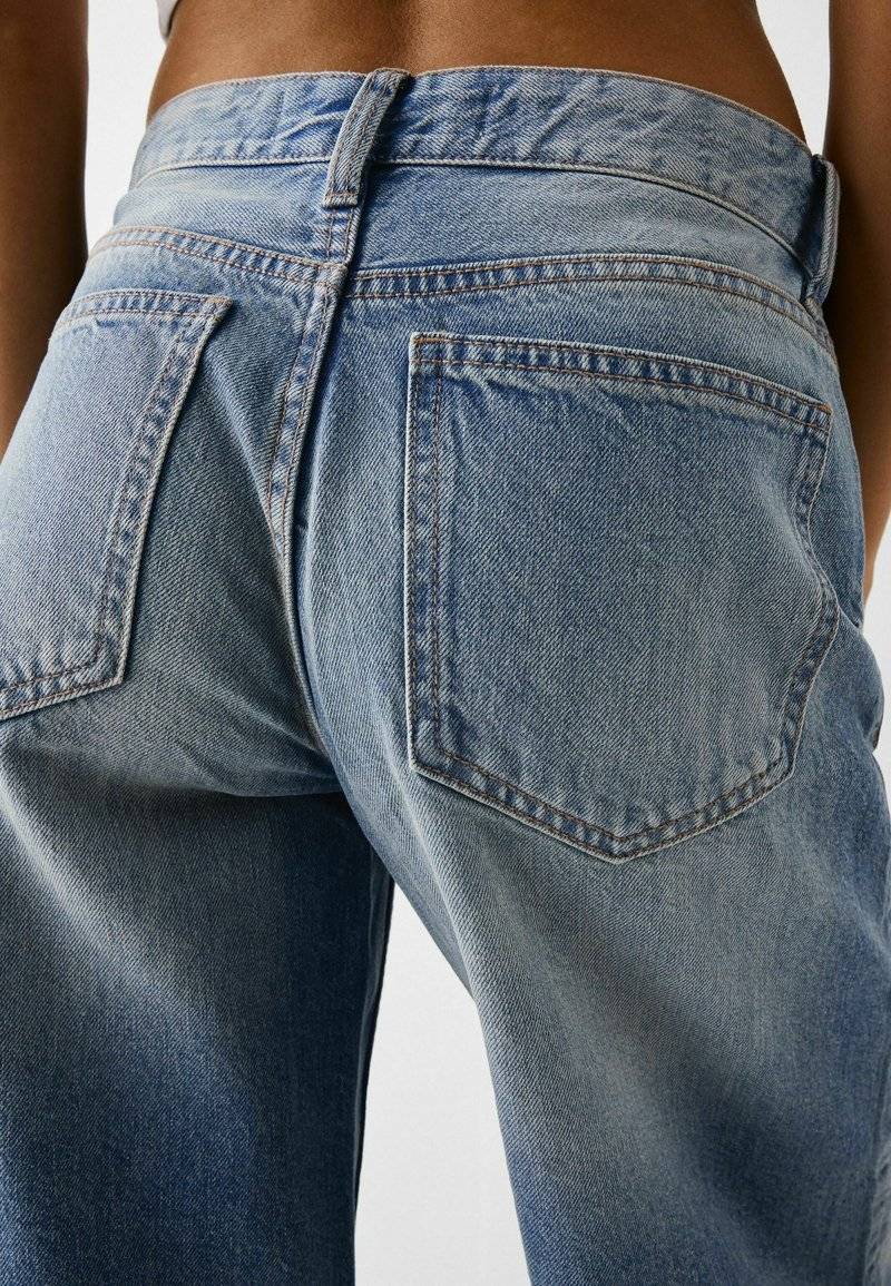 Bershka Bershka WIDE-LEG - Relaxed fit jeans Kostenloser Versand international
