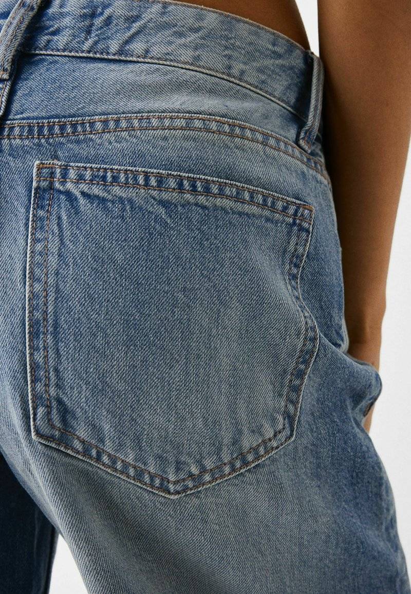 Bershka Bershka WIDE-LEG - Relaxed fit jeans Kostenloser Versand international