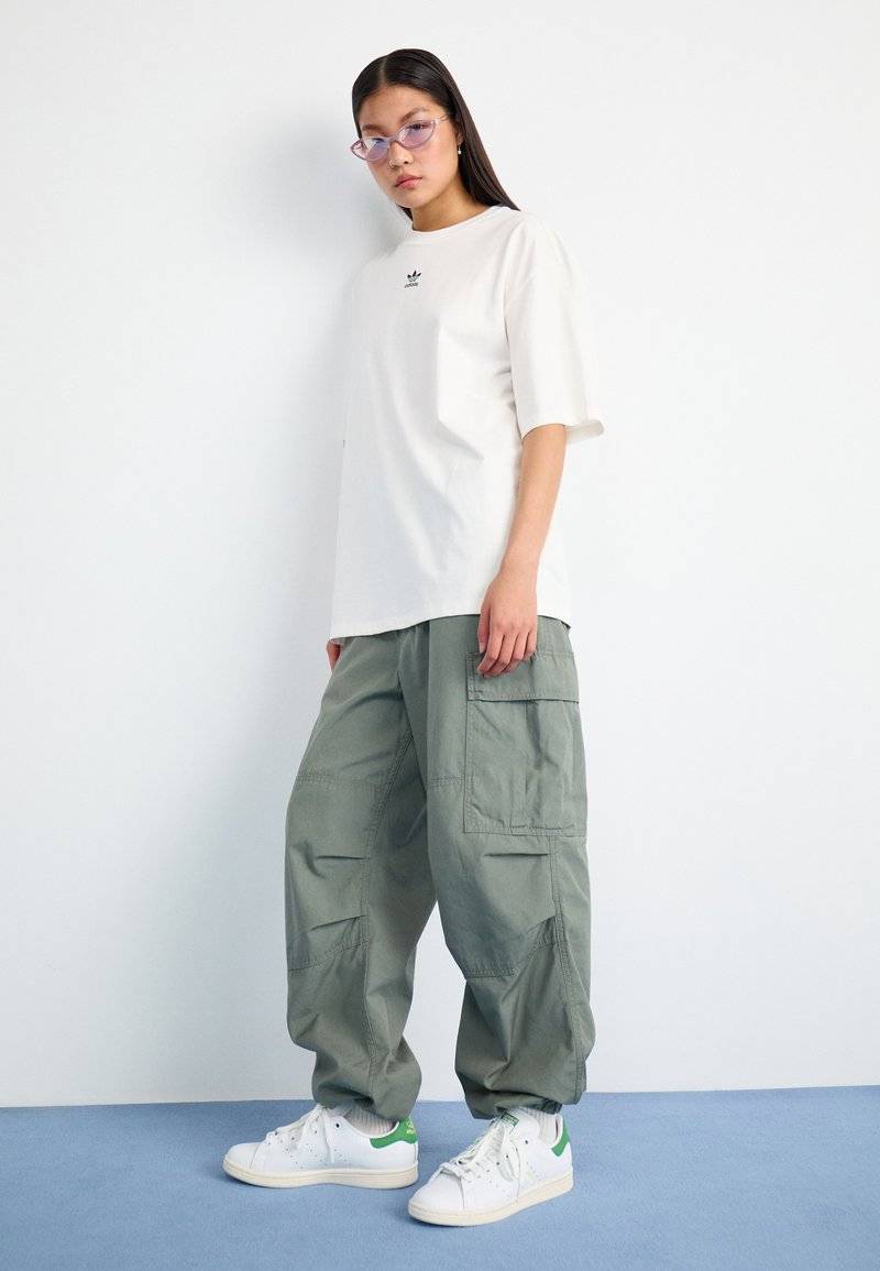 adidas Originals adidas Originals ESSENTIALS BOYFRIEND - Basic T-shirt - cloud white Rabatte dieses Monats
