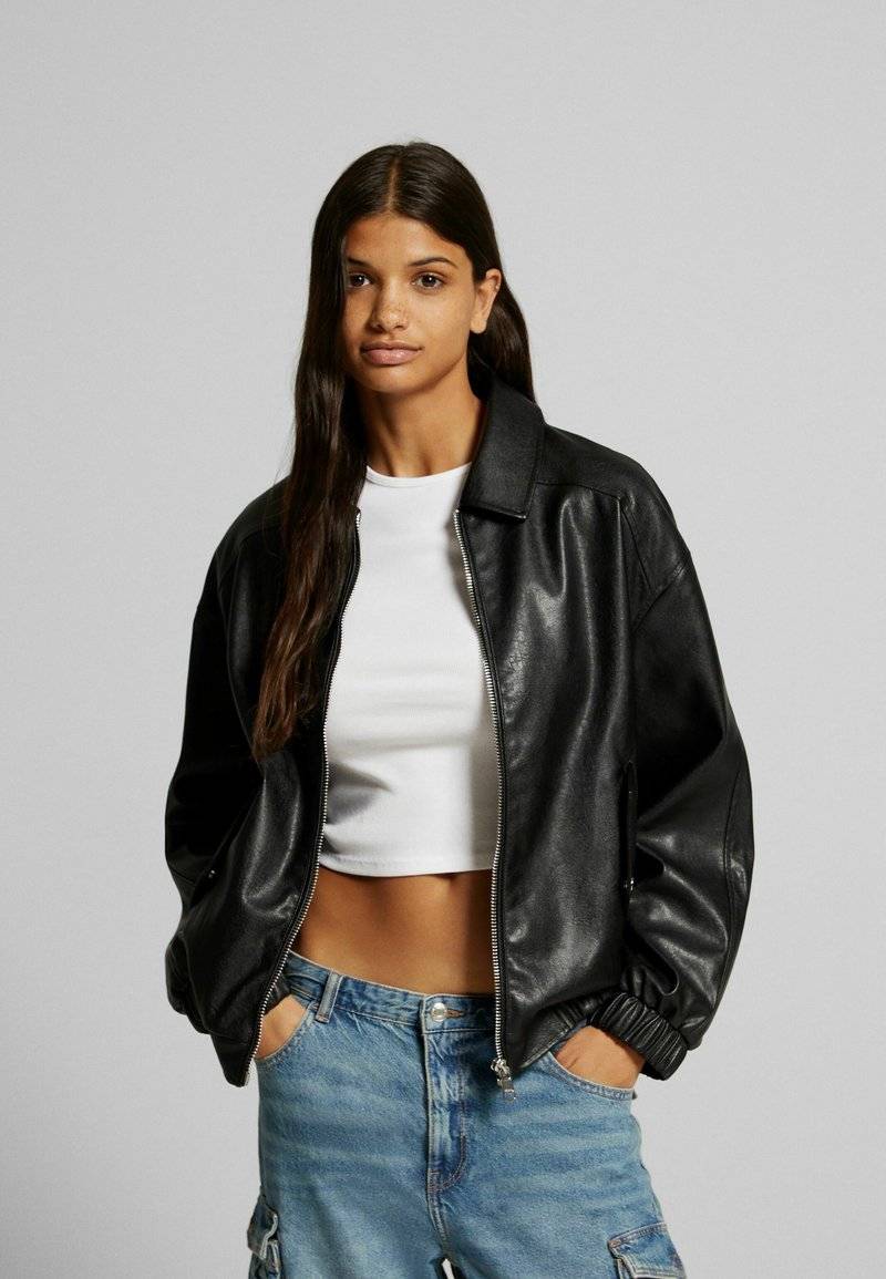 Bershka Bershka DAD FIT - Faux leather jacket - black