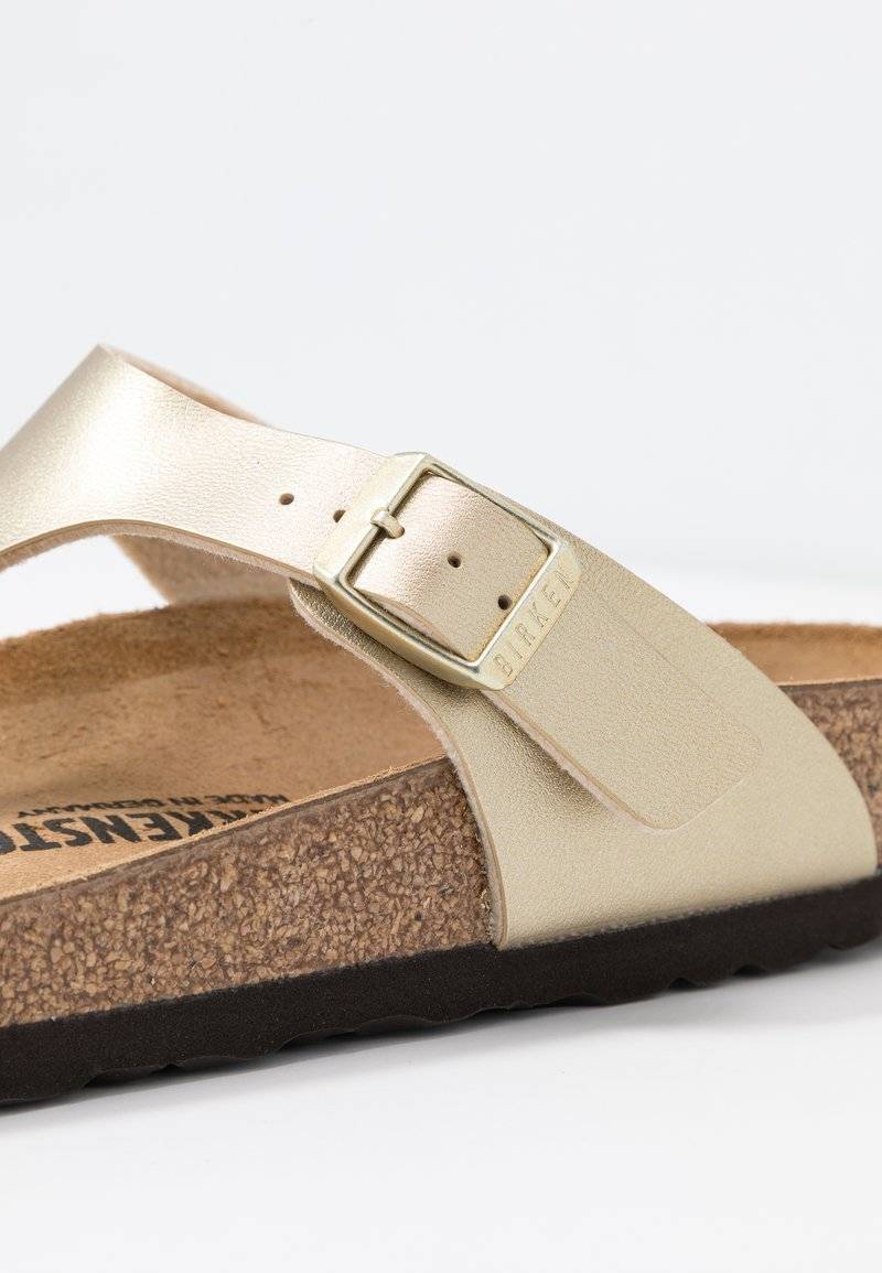 Birkenstock Birkenstock GIZEH BF REGULAR - Slippers - gold Tägliche Deals