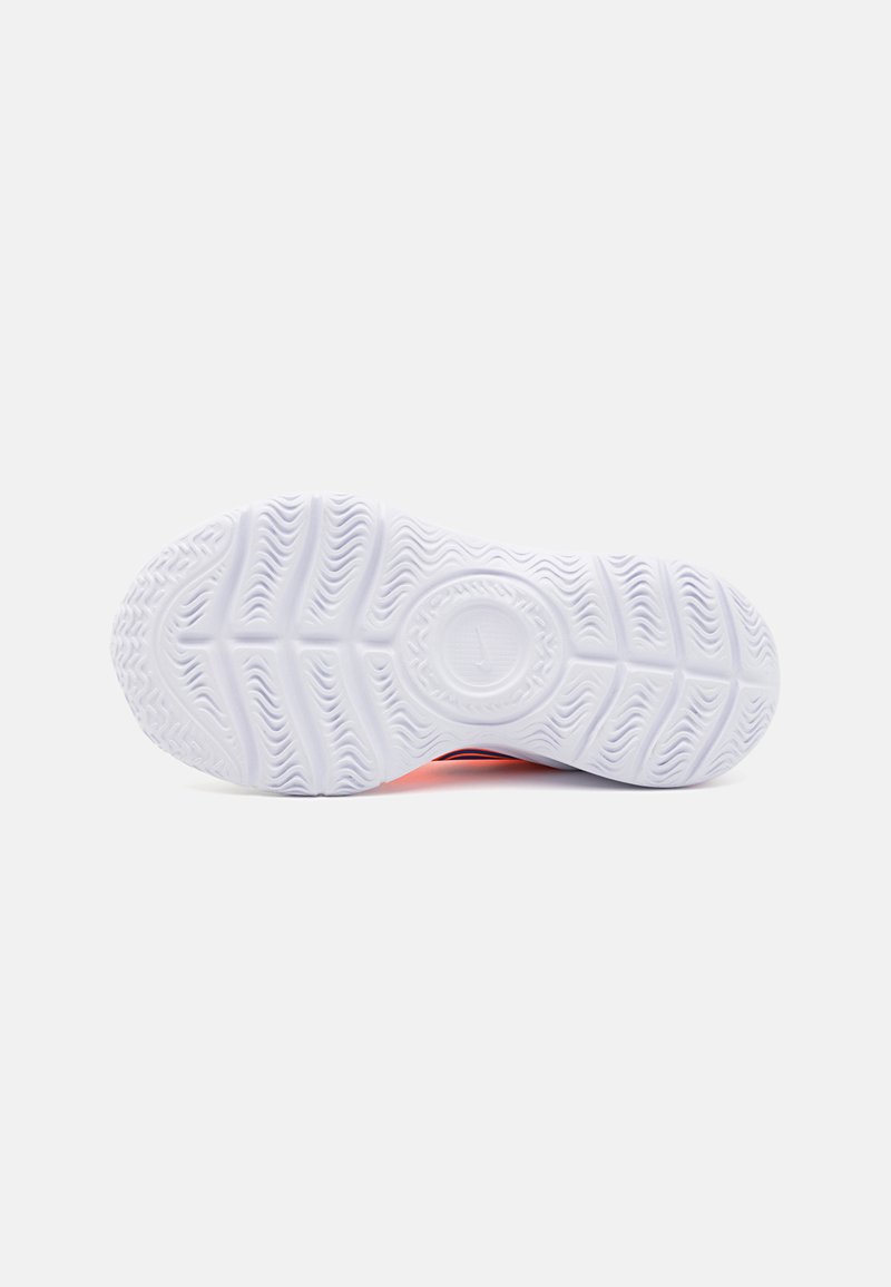 Nike Performance Nike Performance FLEX RUNNER 3 UNISEX - Competition running shoes JETZT KAUFEN