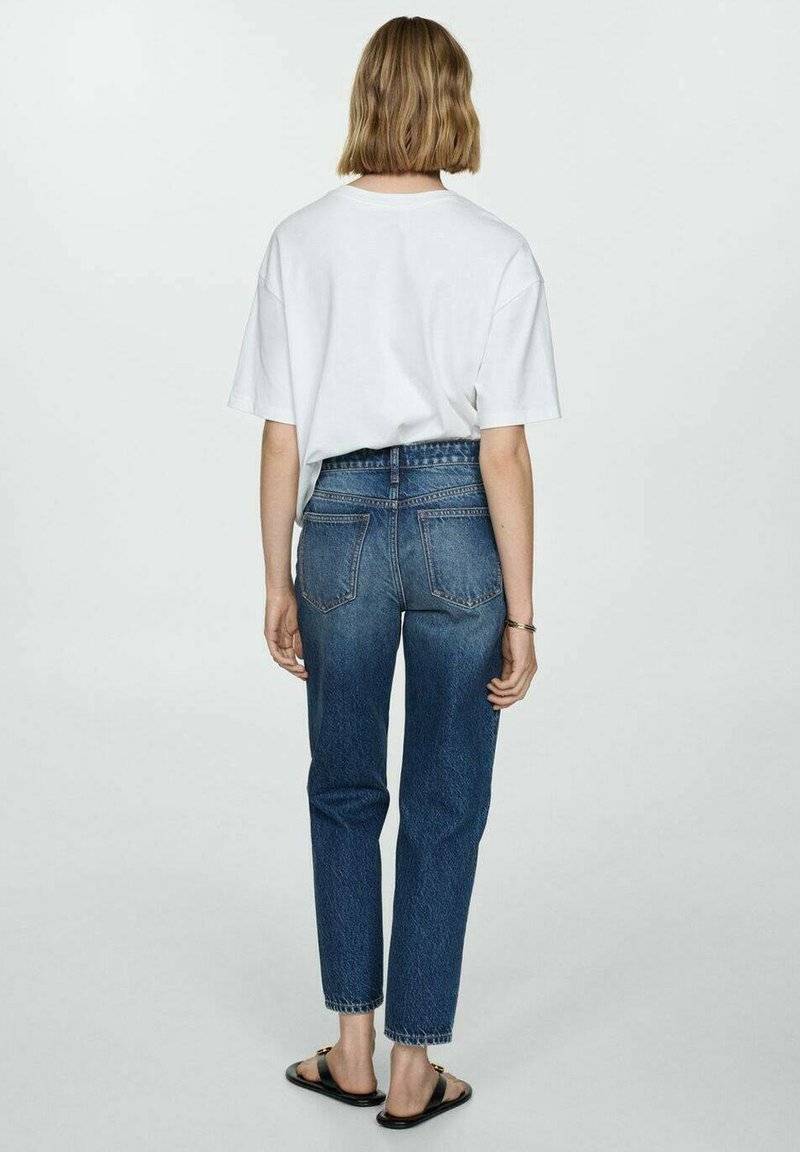 Mango Mango Relaxed fit jeans - bleu foncé im Angebot