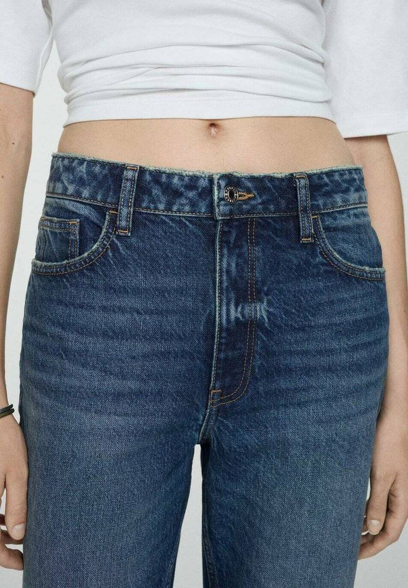 Mango Mango Relaxed fit jeans - bleu foncé im Angebot