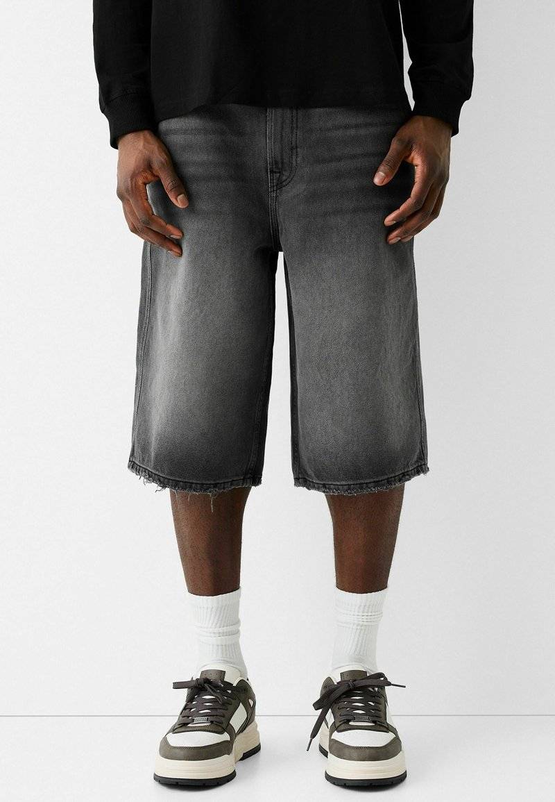 Bershka Bershka SKATER - Denim shorts - black