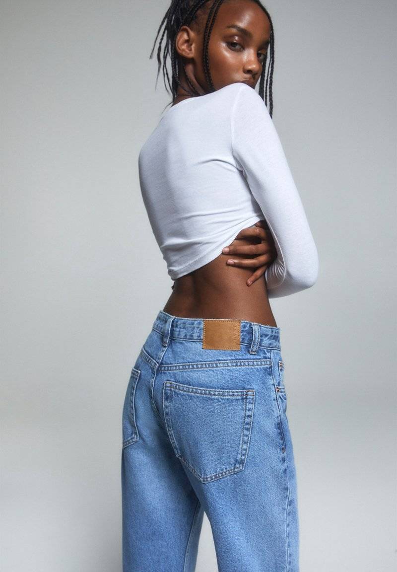 PULL&BEAR PULL&BEAR MID-WAIST - Straight leg jeans - blue denim Rabatt