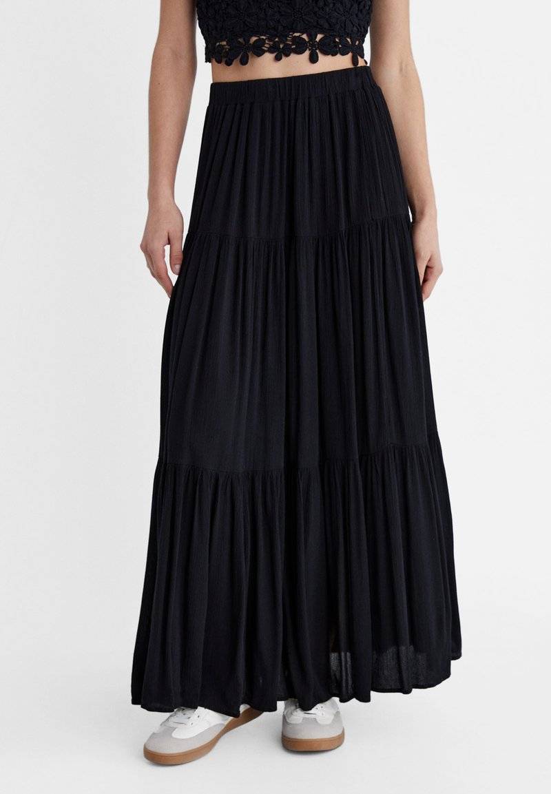Stradivarius Stradivarius PEASANT - Maxi skirt - black