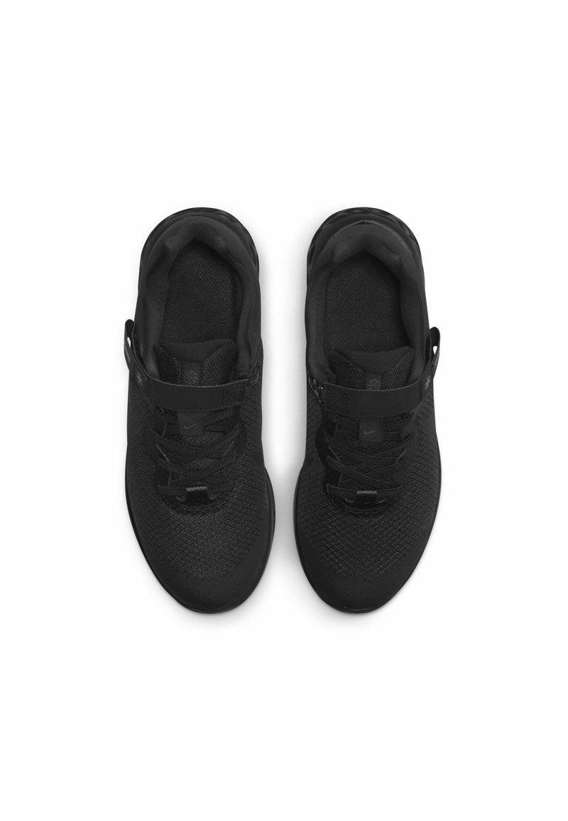 Nike Performance Nike Performance NIKE REVOLUTION 6 FLYEASE (GS - Neutral running shoes - black dark smoke grey black Speichern exportieren