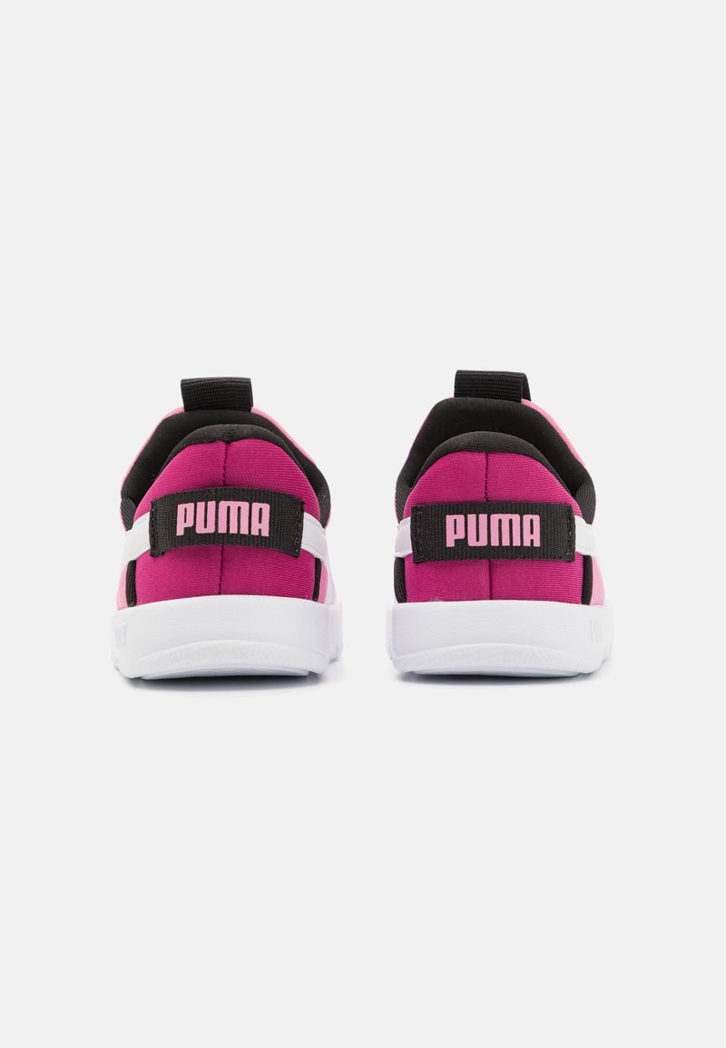 Puma Puma COURTFLEX V3 EASE IN UNISEX - Training shoe Verkauf