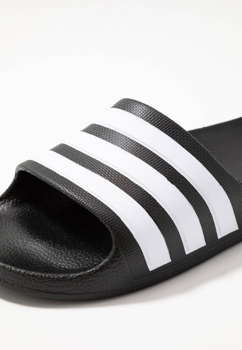 adidas Performance adidas Performance ADILETTE AQUA - Pool slides - core black Fabrikpreis