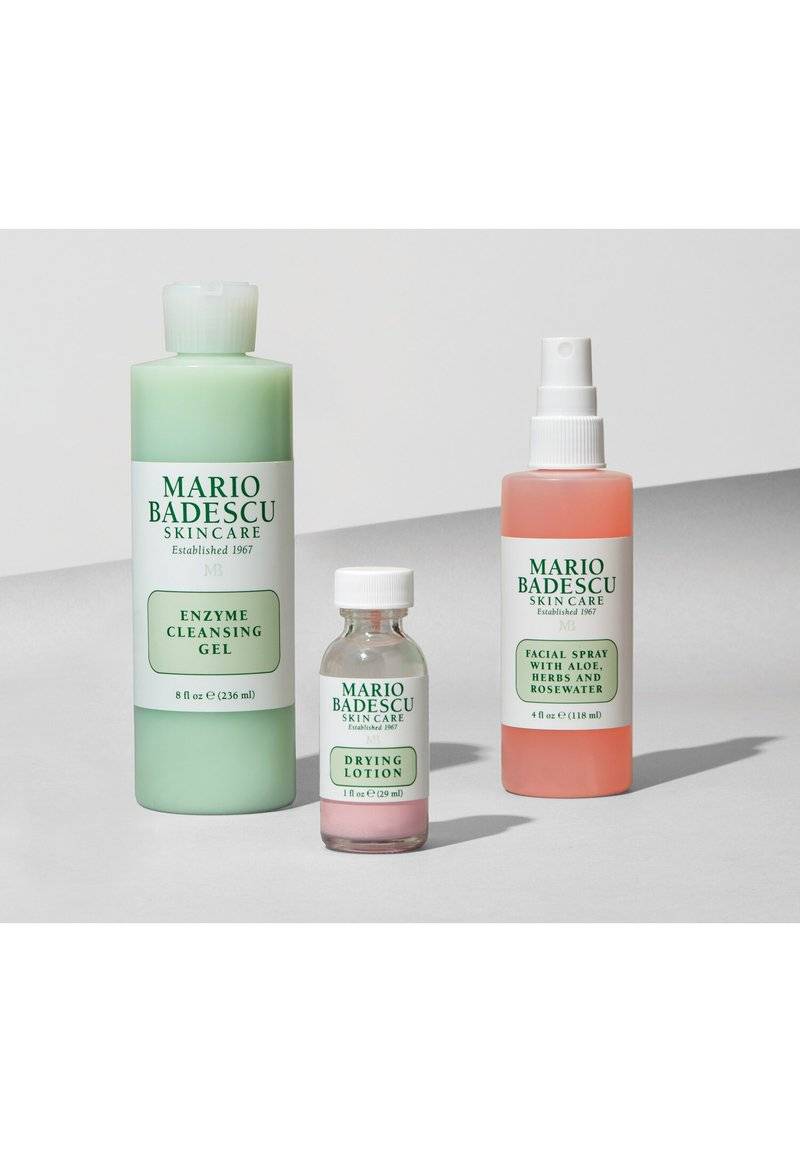 Mario Badescu Mario Badescu FACIAL SPRAY ALOE, HERBS & ROSEWATER - Setting spray & powder Bestseller