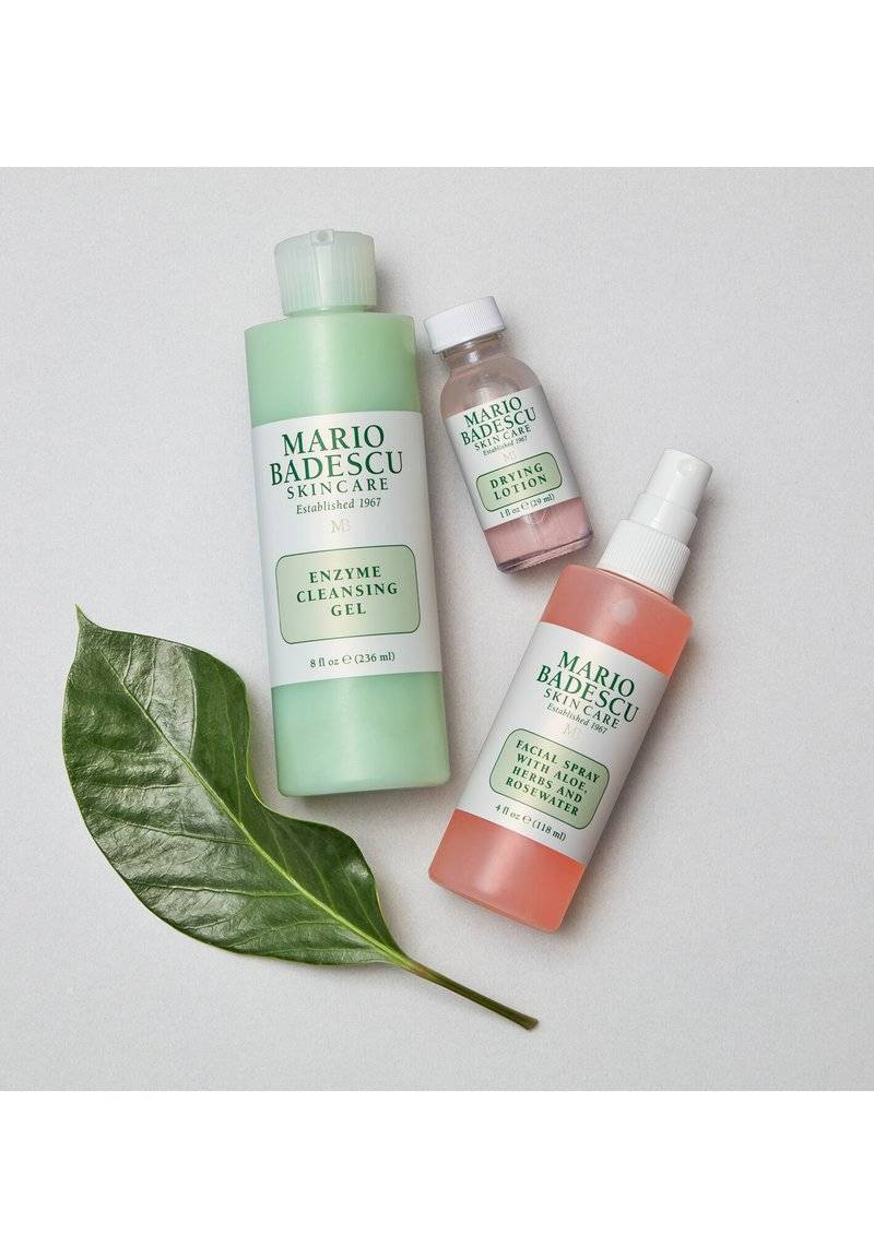 Mario Badescu Mario Badescu FACIAL SPRAY ALOE, HERBS & ROSEWATER - Setting spray & powder Bestseller