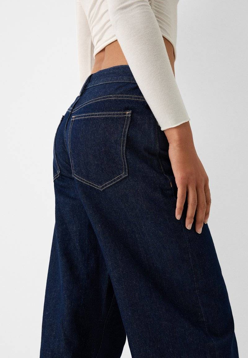 Bershka Bershka WIDE-LEG - Relaxed fit jeans - royal blue Neueste Stile