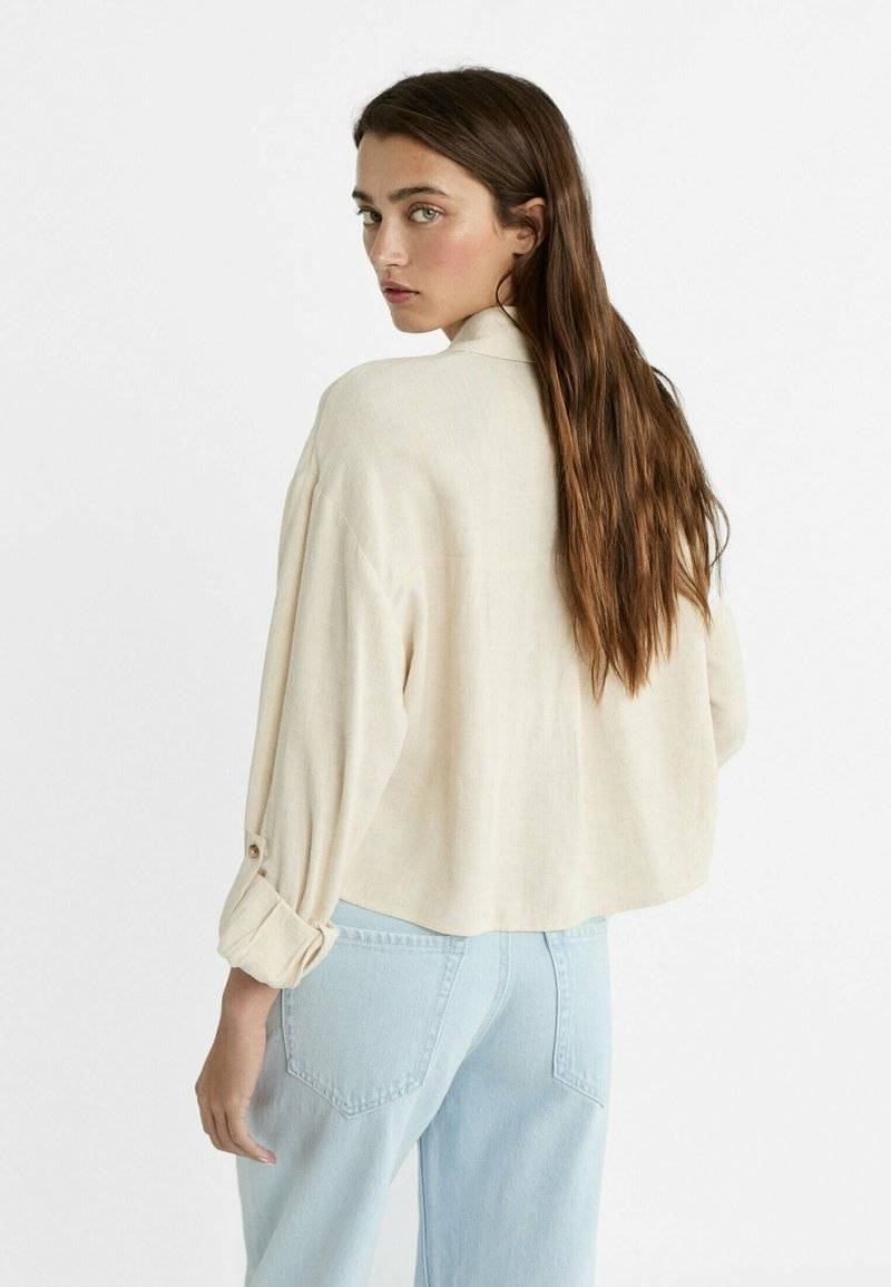 Stradivarius Stradivarius Button-down blouse - stone Vierteljährliche Förderung