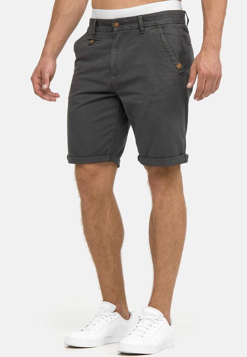INDICODE JEANS INDICODE JEANS CUBA - Shorts - raven Nur noch ein Tag übrig