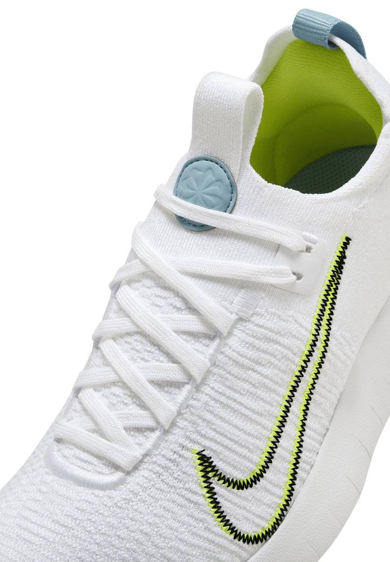 Nike Performance Nike Performance FREE RN FK NATURE - Minimalist running shoes - white denim turquoise cyber black 2025