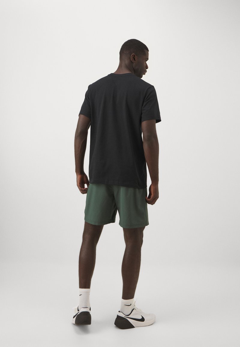 Nike Performance Nike Performance FORM SHORT - Sports shorts Saisonschlussverkauf