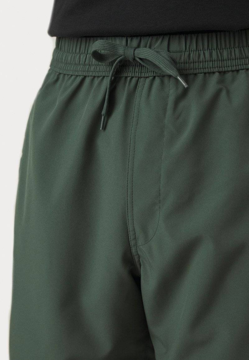 Nike Performance Nike Performance FORM SHORT - Sports shorts Saisonschlussverkauf