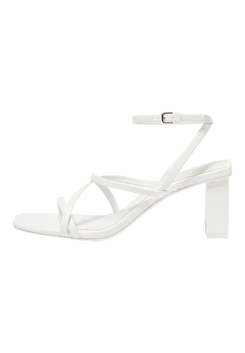 PULL&BEAR PULL&BEAR WITH CROSSOVER STRAPS - Sandals - white