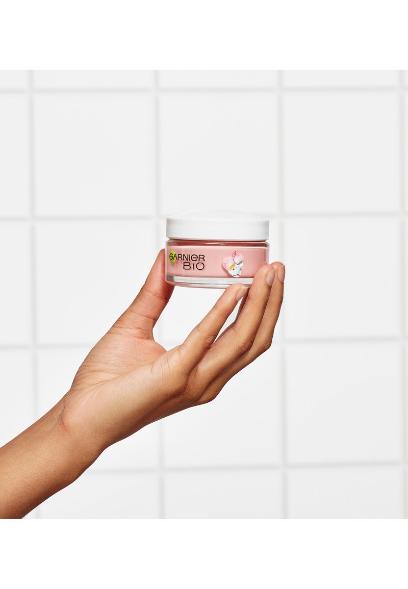 Garnier Garnier ORGANIC ROSY GLOW 3IN1 ROSÉ CREAM - Face cream Begrenzt auf 3 Tage