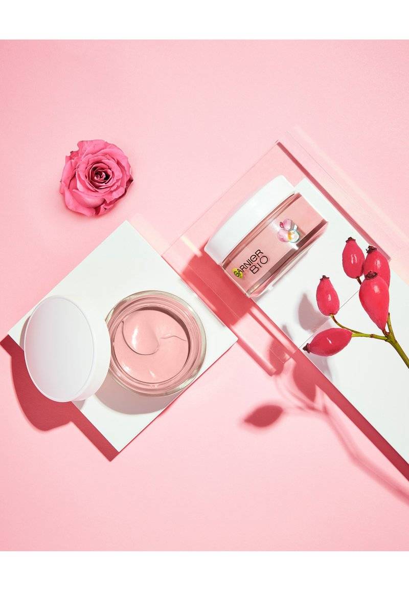 Garnier Garnier ORGANIC ROSY GLOW 3IN1 ROSÉ CREAM - Face cream Begrenzt auf 3 Tage